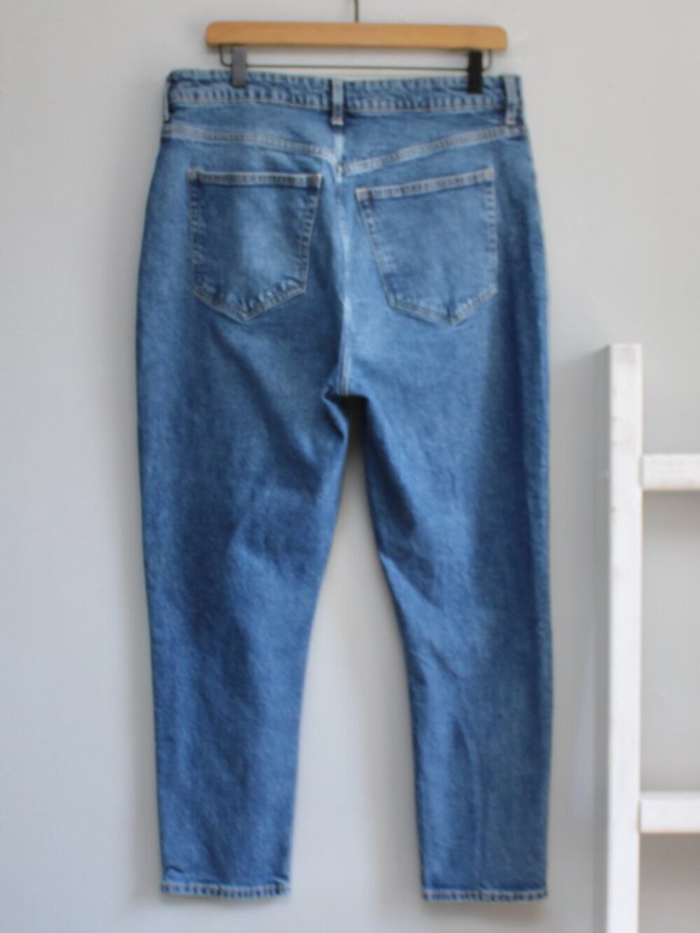 H&M Mom Slim Fit High Waist Ankle Jeans Blue Cotton Denim Women's Size 14 - Picture 2 of 5